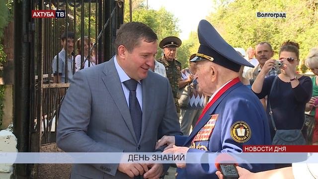 Андрей Бочаров побывал в образовательных учреждениях