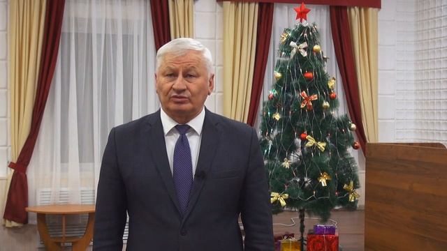 Поздравление главы Администрации Ремонтненского района А.П. Пустоветова с Новым 2022 Годом!