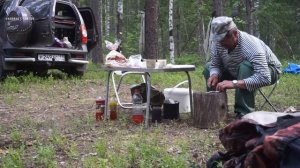 В ЭТОМ РУЧЬЕ ХАРИУСА ПОЛНО! / УХА ИЗ ХАРИУСА НА КОСТРЕ / НОЧЕВКА В ПАЛАТКЕ / 2 ДНЯ В ТАЙГЕ / Часть