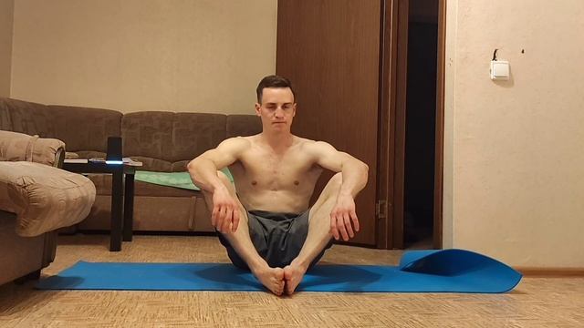 Каждый день делаю по 300 приседаний... смотреть онлайн