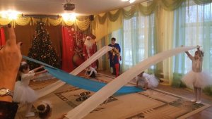 Танец с полотнами