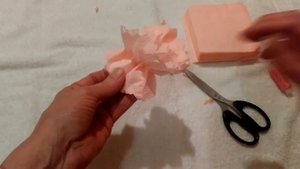 Нежные пионы из салфеток.