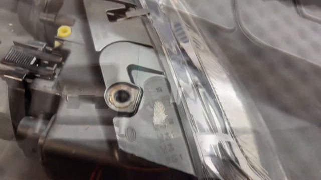 Volkswagen Passat b5+ - замена линз на диодные Competizione 4k смотреть онлайн