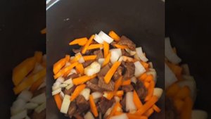 Гуляш по домашнему в мультиварке