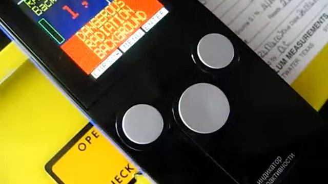 Процесс измерения дозиметром SoEks уровня радиации смотреть онлайн