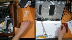 Ноутбук Acer Extensa 5220 - сломалась крышка. Замена (ремонт) петель с направляющими и термопасты