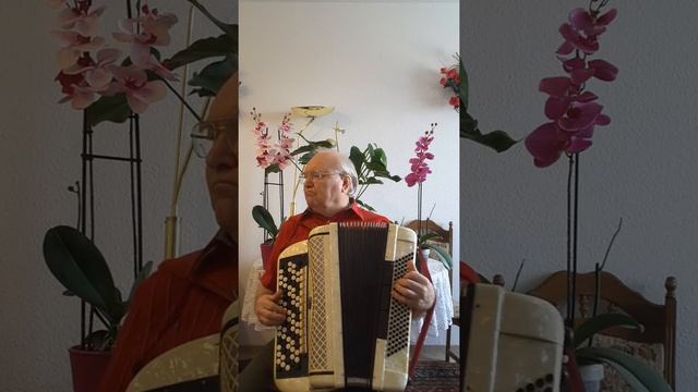 Скоро осень, ГОСПОДА. смотреть онлайн