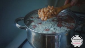 Томатный суп с охотничьими колбасками и фасолью