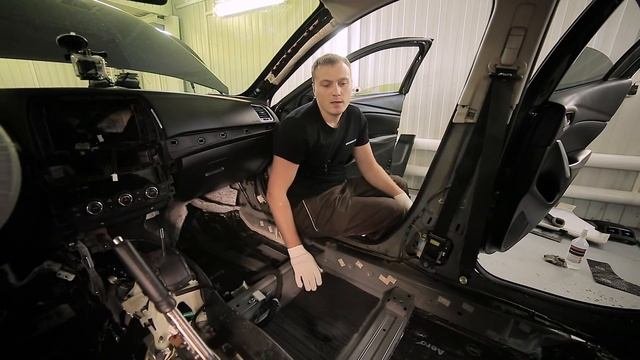 Как сделать шумоизоляцию? ч. 2 Шумоизоляция седана. Мастер-класс СТП и АНТИ-ШУМ (СПБ)