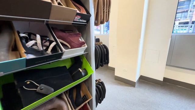 СКОЛЬКО СТОЯТ БРЕНДОВЫЕ ВЕЩИ В АМЕРИКЕ? MAC, GUCCI, RAY BAN, TOM FORD, ADIDAS - Цены на одежду в СШ смотреть онлайн