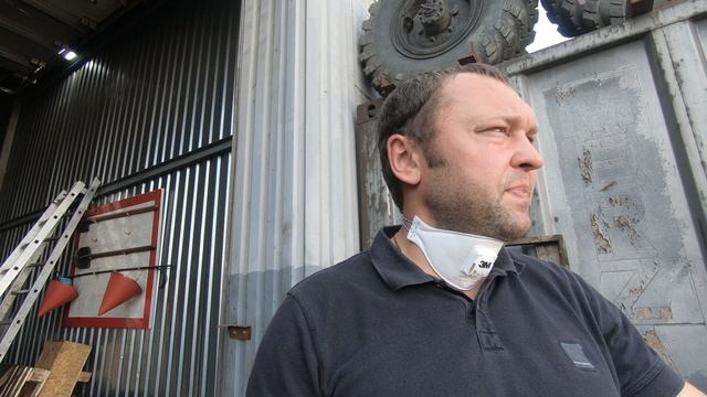 На ломовозе не держит грейфер RG-25? Значит надо найти злого гидроцилиндра и устранить поломку