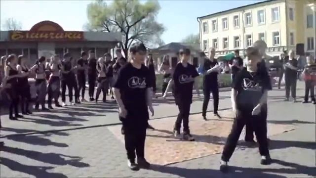 ШКОЛА ТАНЦЕВ "DELTA" 1 МАЯ 2014 год ) ТАНЦУЙТЕ ВМЕСТЕ С НАМИ !!! смотреть онлайн