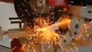 Резка проф трубы 100х100. Поворотный  Абразивно отрезной станок серии ОСп