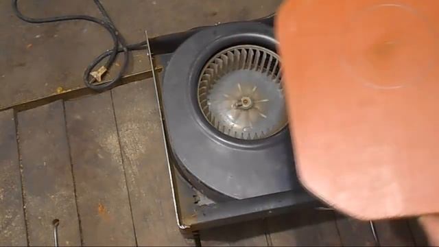 Крутая самоделка для ГАРАЖА/МАСТЕРСКОЙ///Сделай и себе это простое и полезное устройство!!!