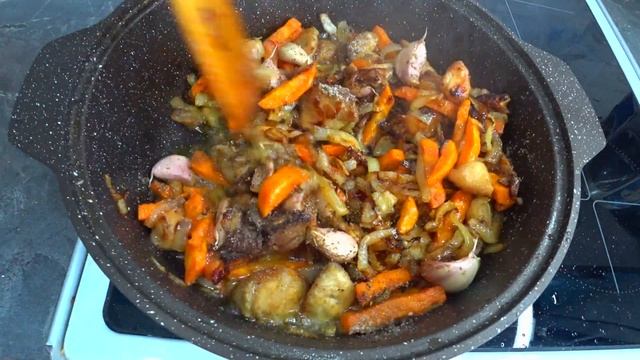 ПЛОВ С КУРИЦЕЙ - рассыпчатый рис и нежные кусочки мяса. смотреть онлайн