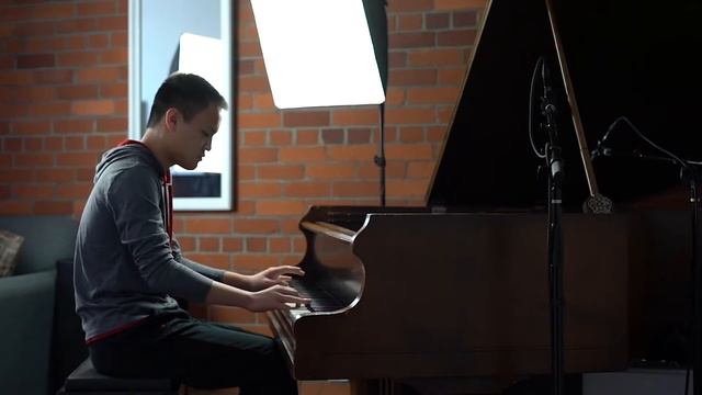 Mozart Piano Sonata no. 5 in G major, kv. 283 3rd movement смотреть онлайн