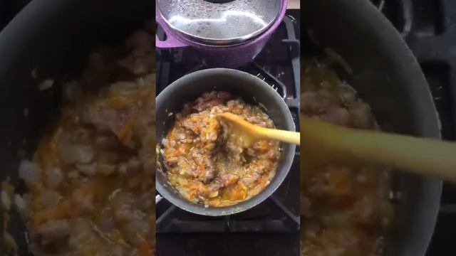 ПЕРЛОВКА С ТУШЕНКОЙ..Просто и вкусно.