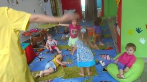 Антошка пойдем копать картошку. Частный детский сад Ясельки