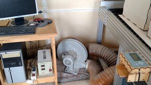 Оборудование для работы на лазерном станке.