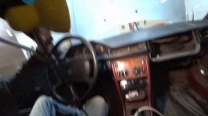 W124.  Разбираю переднюю панель.