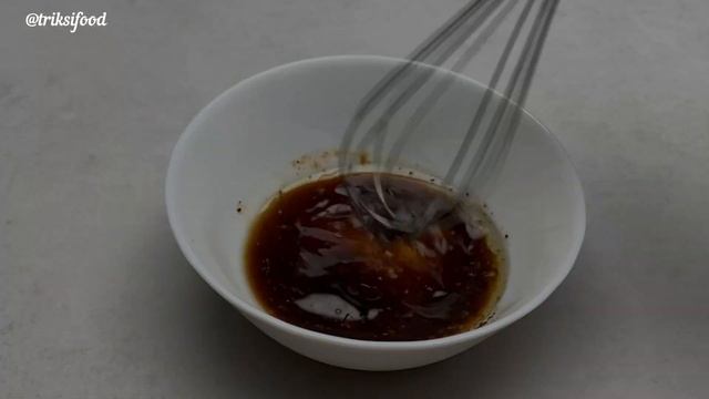 НЕОБЫЧНЫЙ САЛАТ С ХУРМОЙ И КУРИЦЕЙ!
