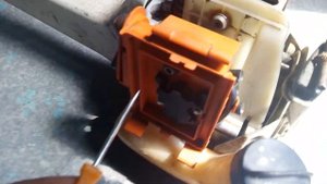 Бензопила Stihl FS 300 не развивает обороты