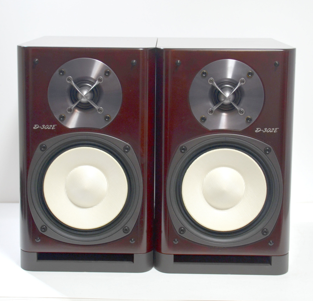 Акустика Onkyo D-302E смотреть онлайн