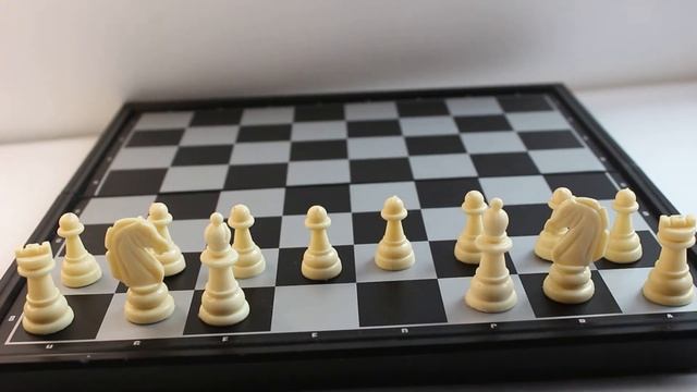 Урок 1 по шахматам для начинающих/Как называются шахматные фигуры и как их правильно расставить