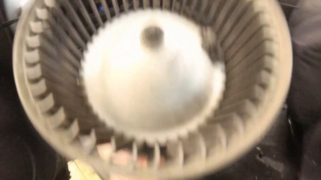 Nissan X-Trail T31 замена мотора отопителя смотреть онлайн