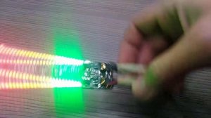 Индикатор уровня стерео с автоматическим масштабированием сигнала