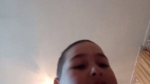 прищемил пальцы двервею!!!!!