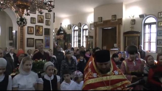 Пасхальные поздравления архиепископа Зосимы и настоятеля Ильиской церкви отца Василия смотреть онлайн