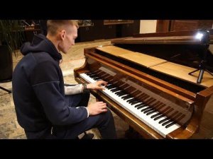 Divenire (Piano Cover by Goalkeeper Evgeny Goshev)