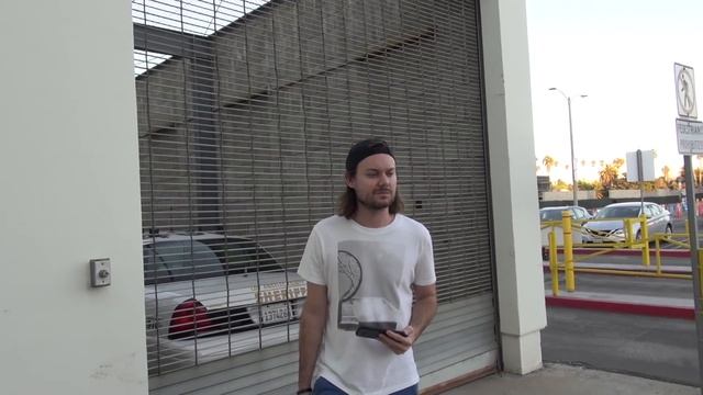 Elvis Santa Monica Court House Divorce Limo Line Up The Spa Guy смотреть онлайн