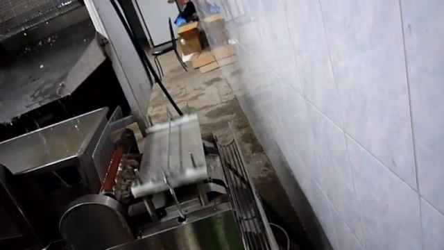 Очистка от скорлупы варёного перепелиного яйца смотреть онлайн