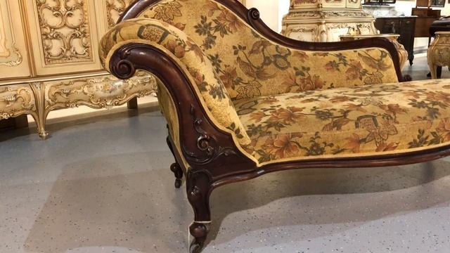 Антикварный диван-кушетка Рекамье смотреть онлайн