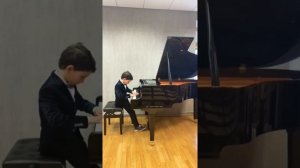 Григорий Гренадеров 7лет . Р.Глиэр .Прелюдия . Ми бемоль мажор.