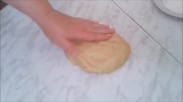 Рогалики из песочного теста