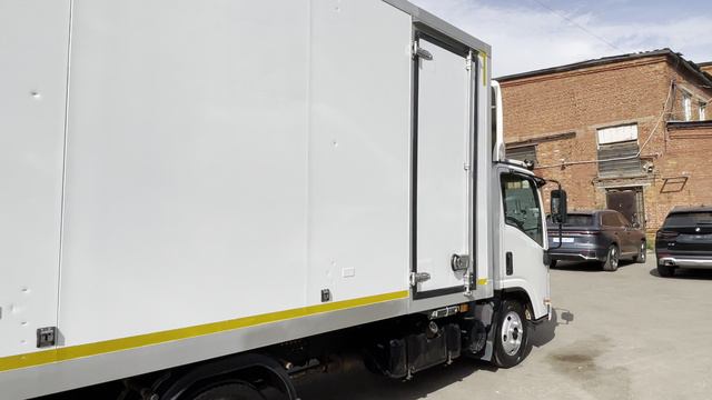 ISUZU NMR85H РЕФРИЖЕРАТОР