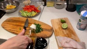 Рецепт - Жареный палтус с салатом из манго