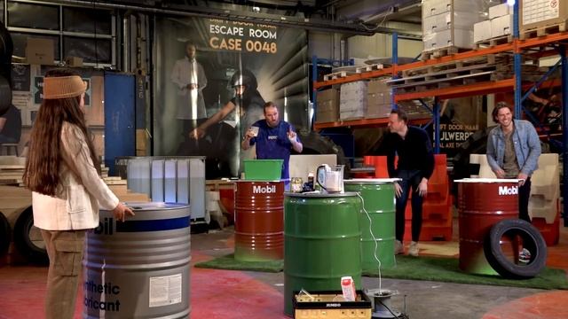 DE IDIOTE OPDRACHTEN QUIZ MET 10-JARIGE | Bijdehandjes #1 смотреть онлайн