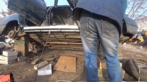 ВАЗ 2110. Замена порога и ремонт днища.