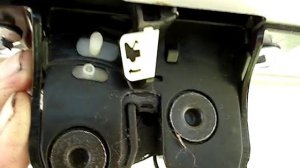 Как открыть багажник Lada Granta из салона / how to open trunk from inside