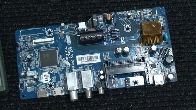 DEXP F32D7200C W не включается. смотреть онлайн