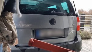 DIY - Replacing the rear emblem / logo and door seals on a 2010 Skoda Yeti