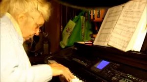 ruth playing yamaha clavinova cvp - 401