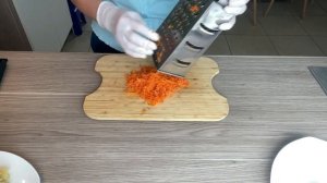 Салат из консервы лосося по новому . Быстро ,просто и очень вкусно!