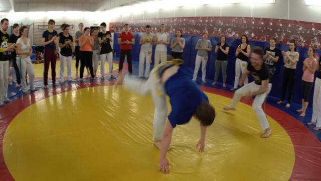 Capoeira Moments. B-day Roda. Рода на день рождения смотреть онлайн