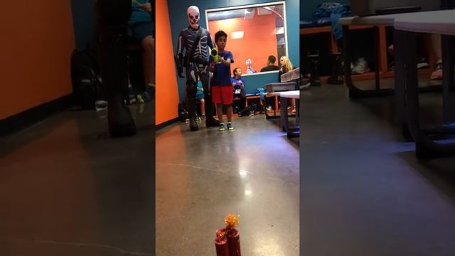 houston-video-game-costumed-character-birthday-party-skull-trooper-fort-net-launcher.mov