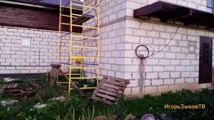 Из гаража жилой домик.